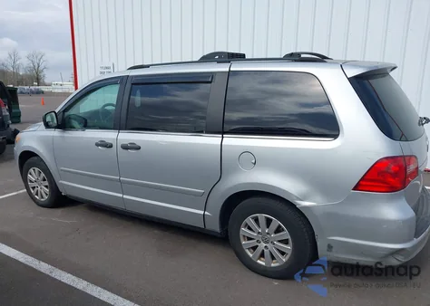 2009 Volkswagen Routan S from USA, damaged, VIN 2V8HW44169R559006